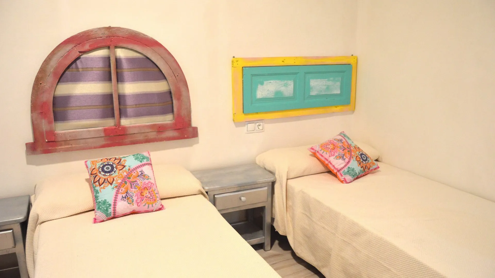 شقة Apartamento 19 Dias Y Muchas Noches كاديز
